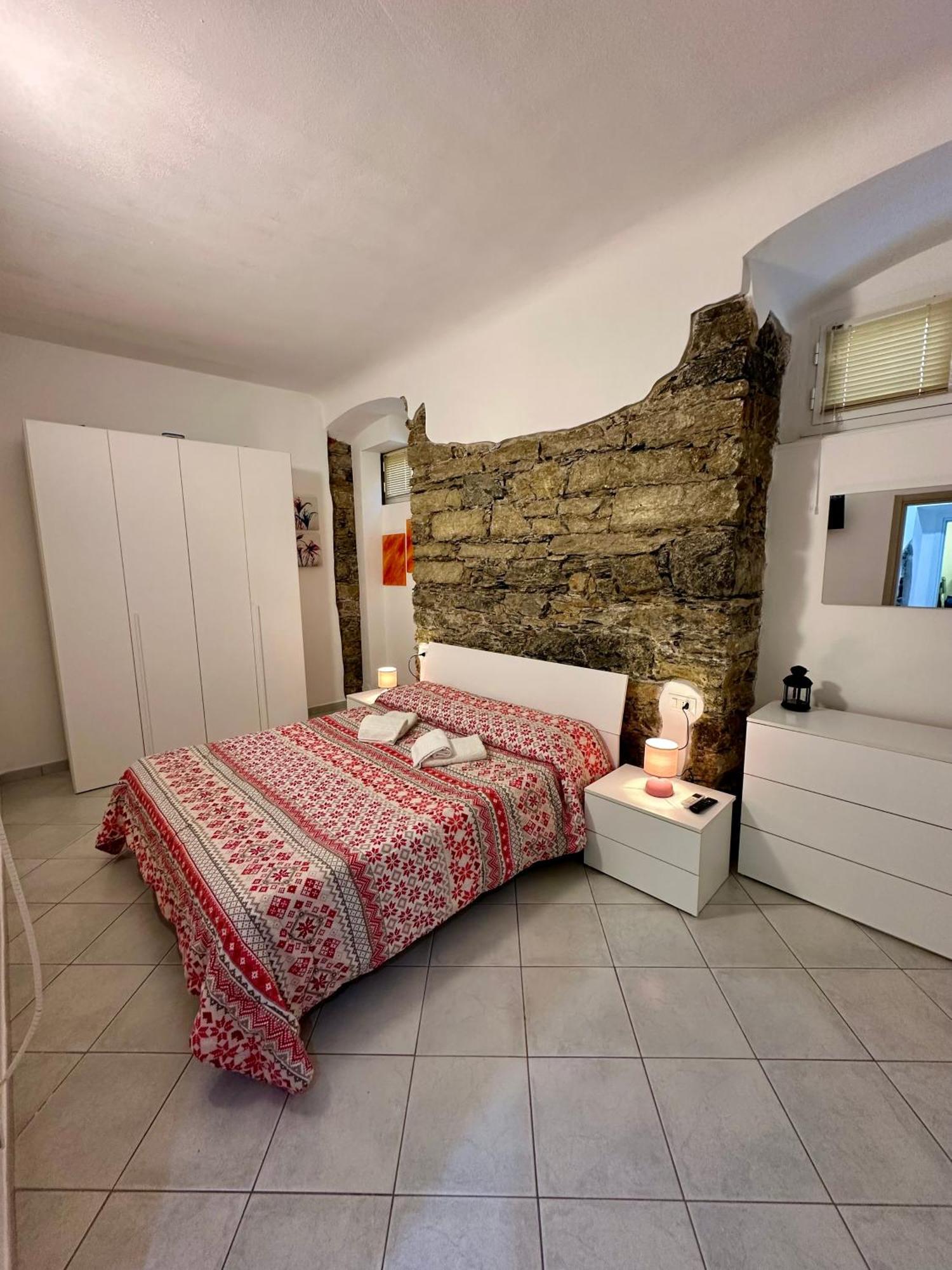 Revel Station To Cinque Terre Apartment